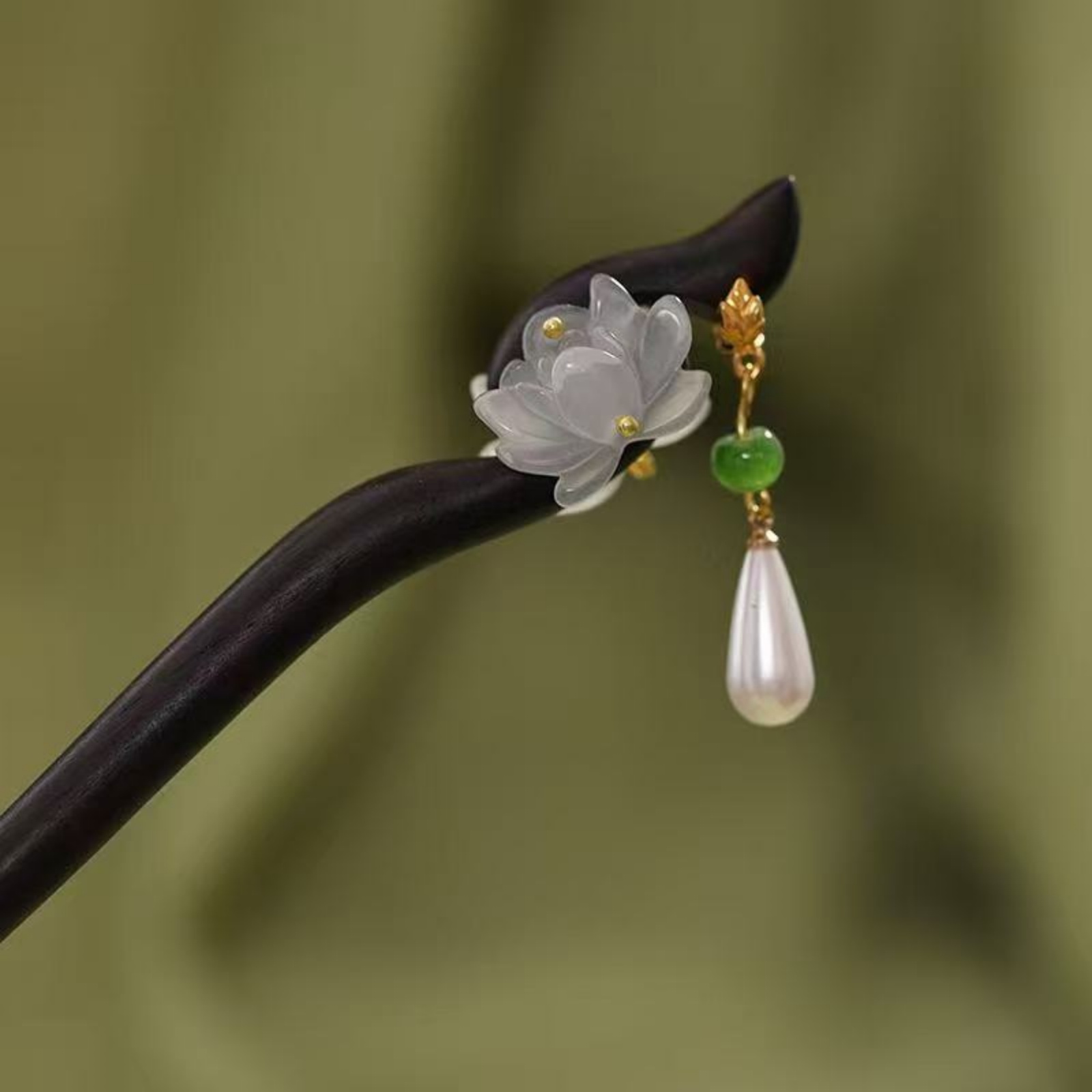 1PC Elegant Lotus Wood Hair St - Tech Accessories For Women 评论和价格