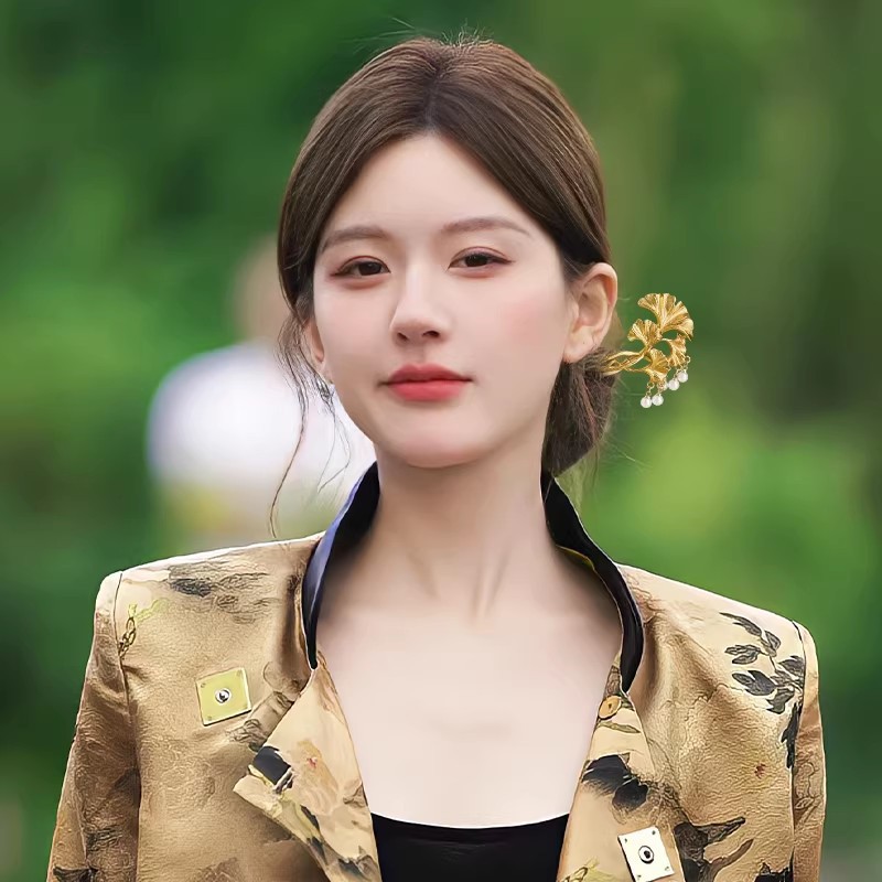 1PC Elegant Golden Ginkgo Leaf - Tech Accessories For Women 评论和价格
