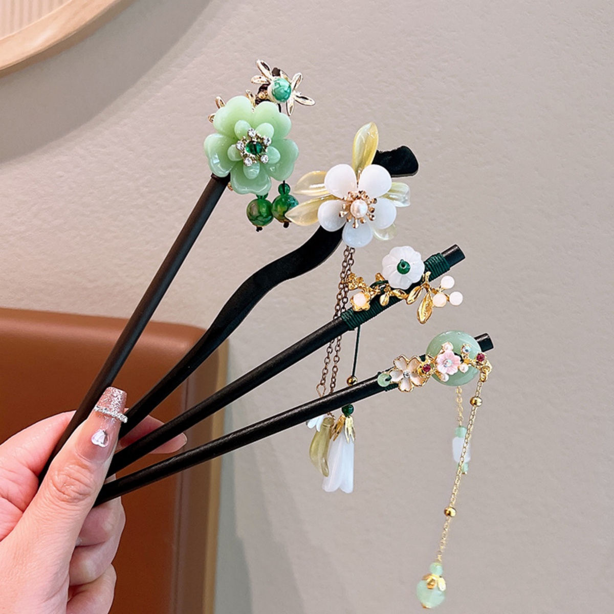 Exquisite Flower Tassel Wooden - Tech Accessories For Women 评论和价格